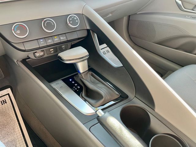 2025 HYUNDAI ELANTRA SE - 22997704 - 13