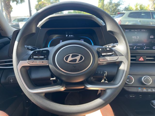 2025 HYUNDAI ELANTRA SE - 23065998 - 13