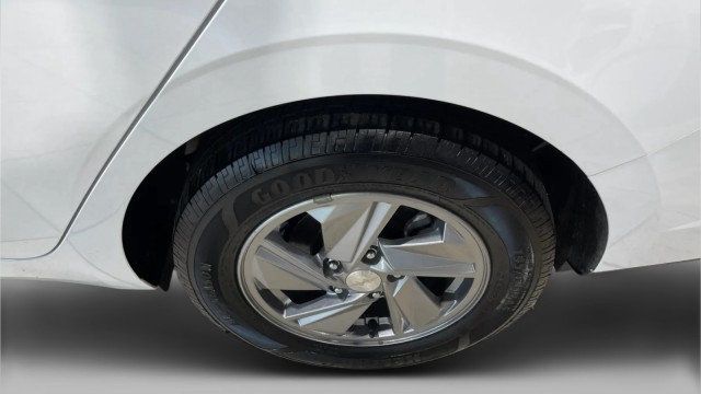 2025 Hyundai Elantra SE IVT - 23016133 - 12