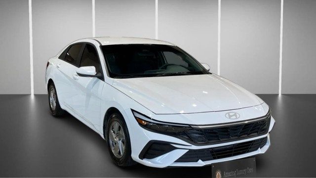2025 Hyundai Elantra SE IVT - 23016133 - 1