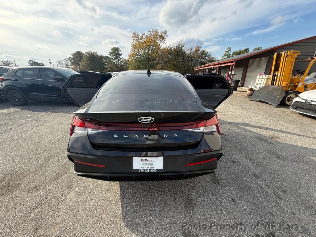 2025 Hyundai Elantra SE IVT - 22947045 - 13