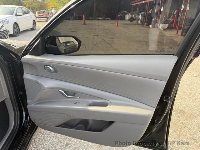 2025 Hyundai Elantra SE IVT - 22947045 - 7
