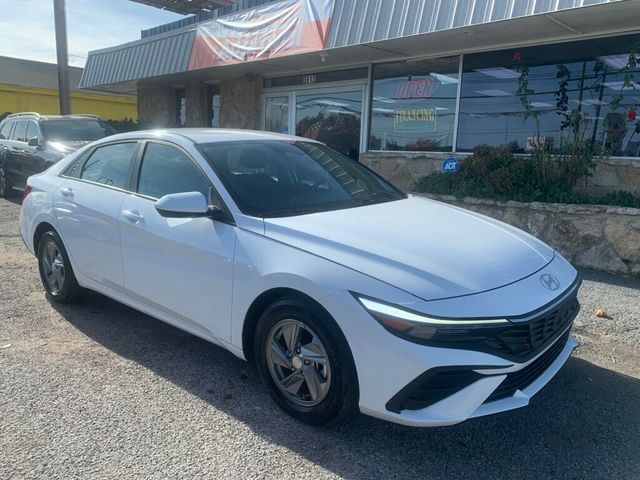 2025 Hyundai Elantra SE IVT - 22957087 - 0