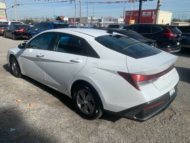 2025 Hyundai Elantra SE IVT - 22957087 - 15