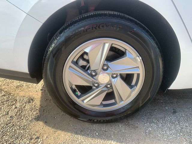 2025 Hyundai Elantra SE IVT - 22957087 - 18