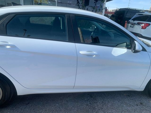 2025 Hyundai Elantra SE IVT - 22957087 - 19