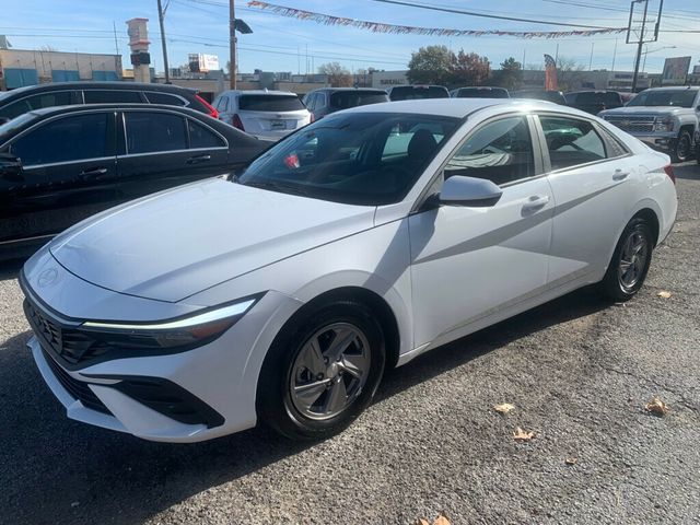 2025 Hyundai Elantra SE IVT - 22957087 - 2