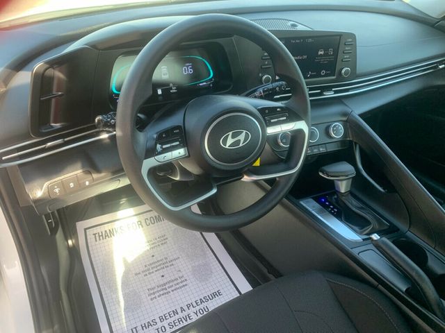 2025 Hyundai Elantra SE IVT - 22957087 - 5