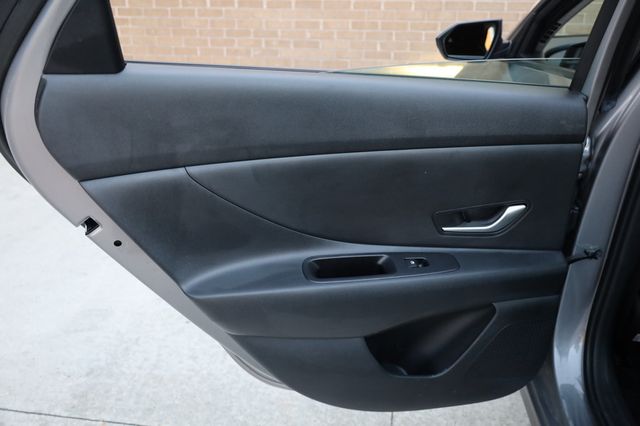 2025 Hyundai Elantra SE IVT - 22971785 - 16