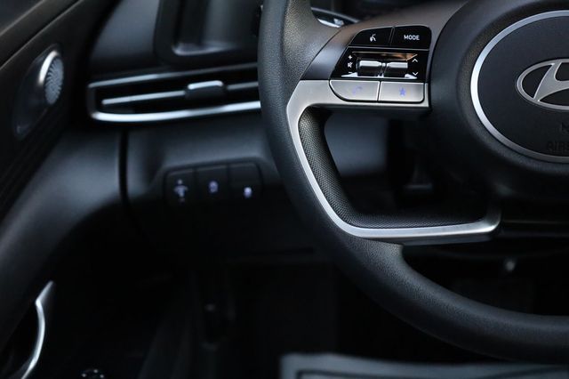 2025 Hyundai Elantra SE IVT - 22971785 - 26