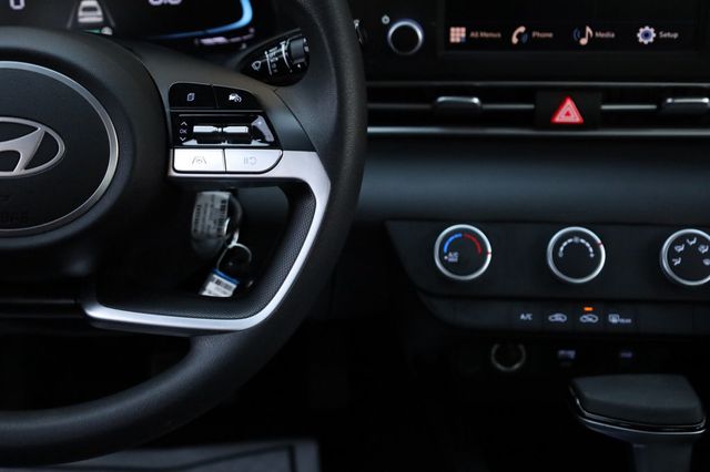 2025 Hyundai Elantra SE IVT - 22971785 - 27