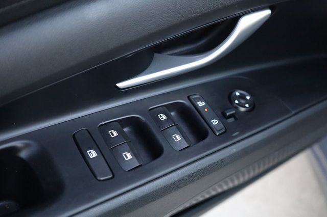 2025 Hyundai Elantra SE IVT - 22971785 - 30