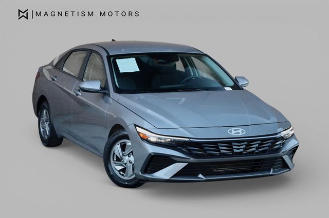 2025 Hyundai Elantra SE IVT - 22971785 - 3