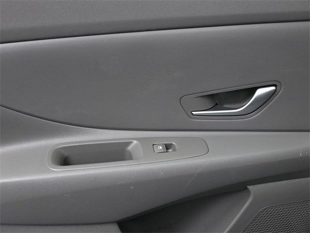 2025 Hyundai Elantra SE IVT - 22976931 - 14