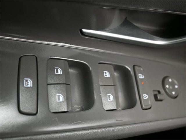 2025 Hyundai Elantra SE IVT - 22976931 - 29