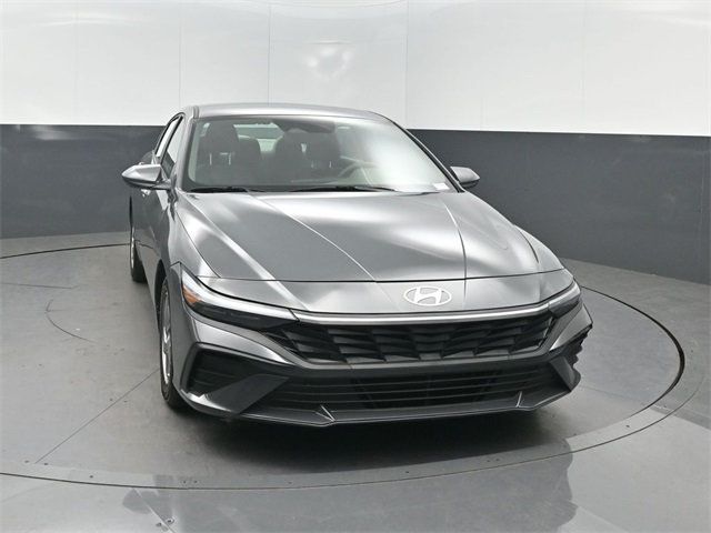 2025 Hyundai Elantra SE IVT - 22976931 - 34