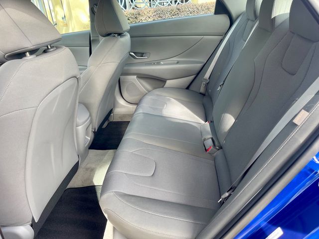 2025 Hyundai Elantra SE IVT - 22922345 - 9