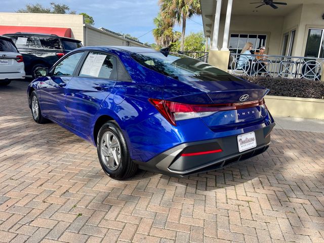 2025 Hyundai Elantra SE IVT - 22922345 - 2