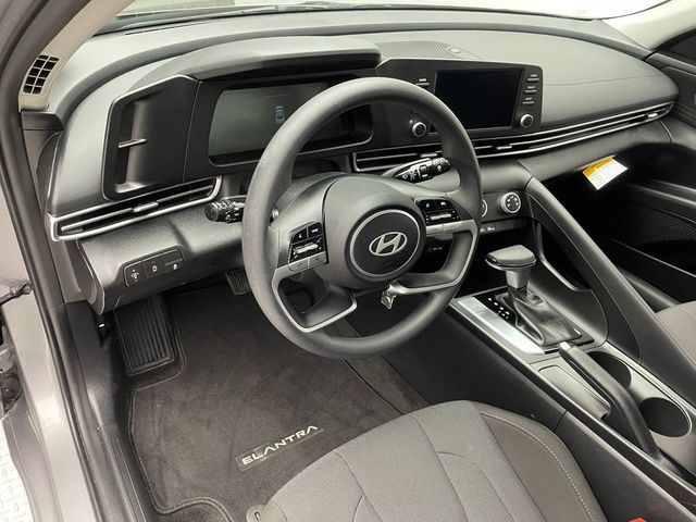 2025 Hyundai Elantra SE IVT - 22968023 - 10