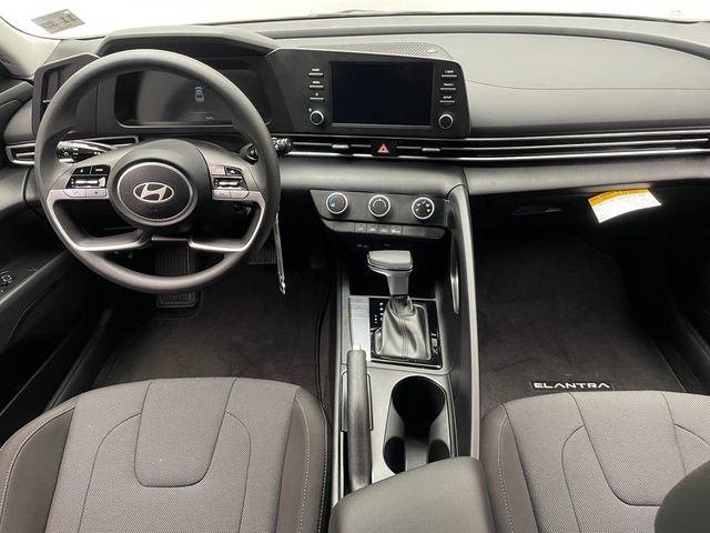 2025 Hyundai Elantra SE IVT - 22968023 - 17