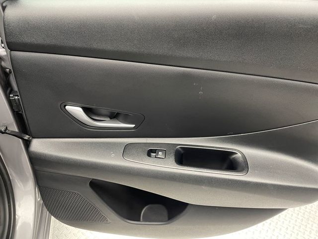 2025 Hyundai Elantra SE IVT - 22968023 - 32