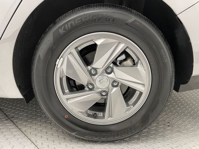 2025 Hyundai Elantra SE IVT - 22968023 - 42