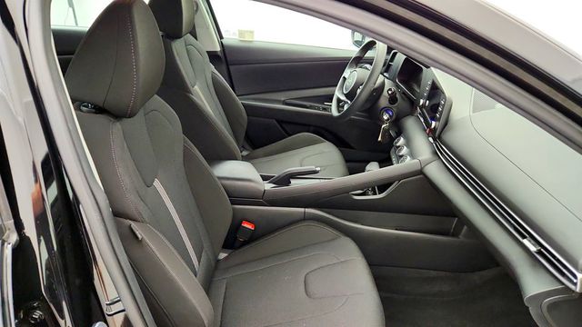 2025 Hyundai Elantra SE IVT - 23050522 - 20