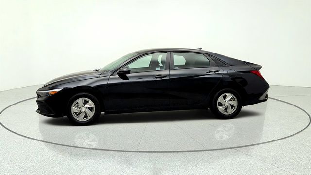 2025 Hyundai Elantra SE IVT - 23050522 - 7