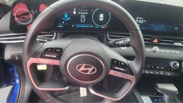 2025 Hyundai Elantra SEL Convenience IVT - 23040846 - 2