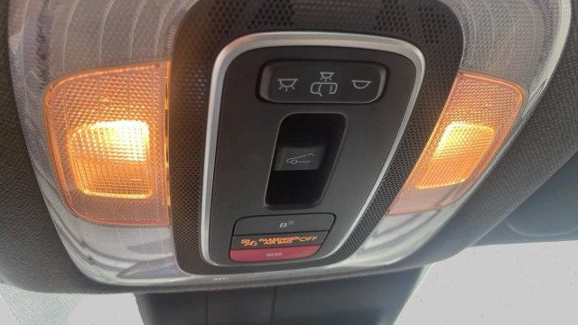 2025 Hyundai Elantra SEL Convenience IVT - 23075408 - 9
