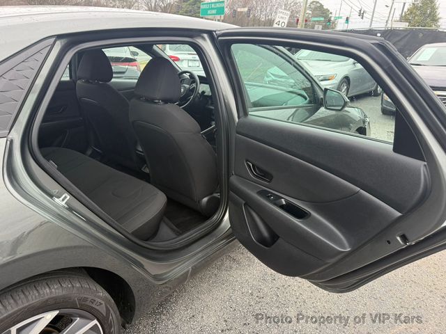 2025 Hyundai Elantra SEL Convenience IVT - 22969725 - 10