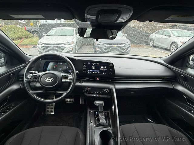 2025 Hyundai Elantra SEL Convenience IVT - 22969725 - 17