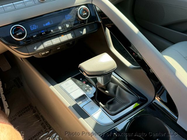 2025 Hyundai Elantra SEL Convenience IVT - 23027272 - 19
