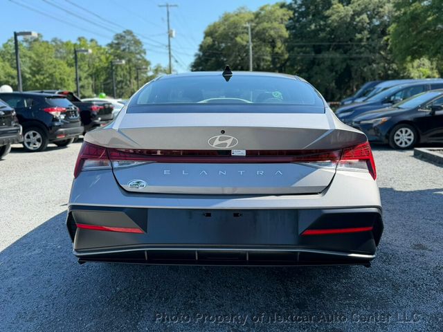 2025 Hyundai Elantra SEL Convenience IVT - 23027272 - 3