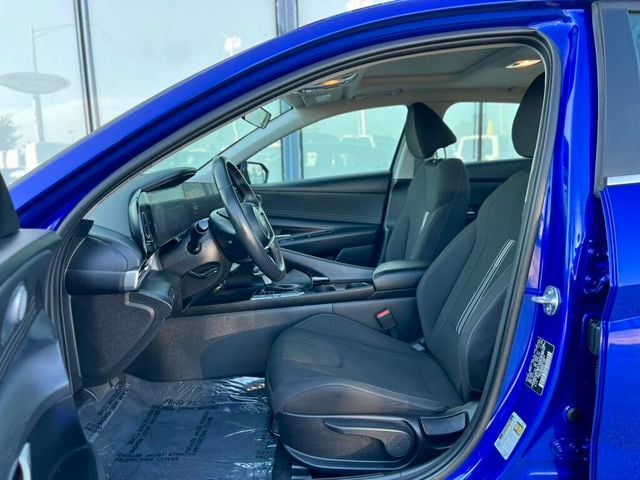 2025 Hyundai Elantra SEL Convenience IVT - 23072252 - 11