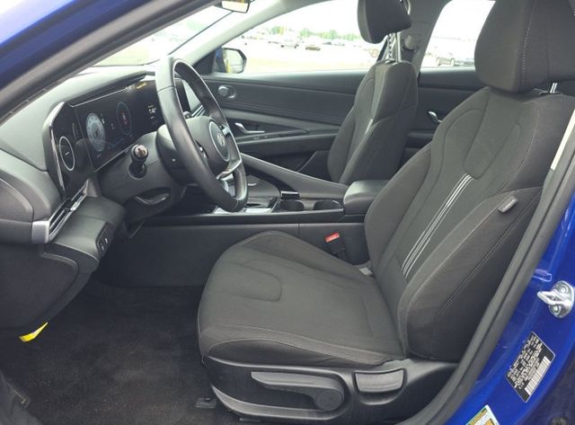 2025 Hyundai Elantra SEL Convenience IVT - 23072252 - 2