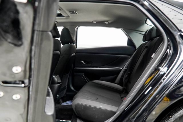 2025 Hyundai Elantra SEL Convenience IVT - 22961501 - 36