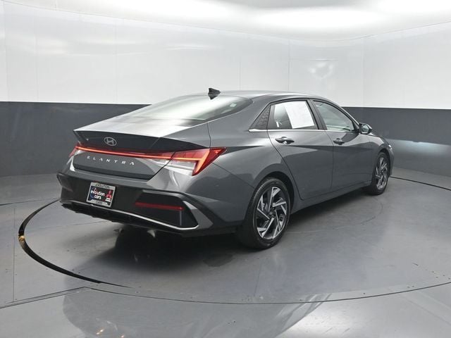 2025 Hyundai Elantra SEL Convenience IVT - 23065612 - 30