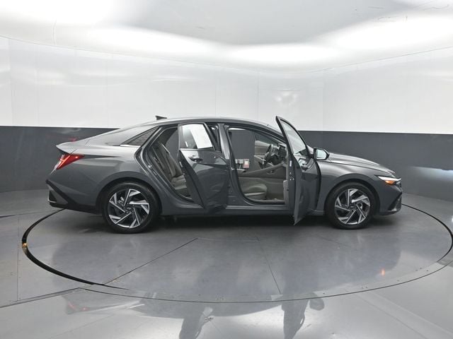2025 Hyundai Elantra SEL Convenience IVT - 23065612 - 35