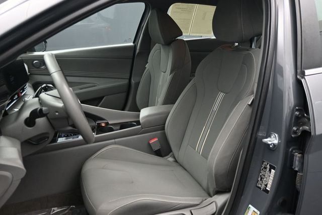 2025 Hyundai Elantra SEL Convenience IVT - 23065612 - 4