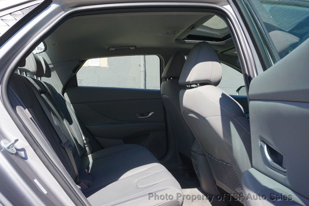 2025 Hyundai Elantra SEL Convenience IVT - 23035849 - 12
