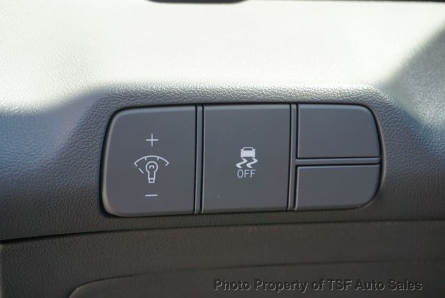 2025 Hyundai Elantra SEL Convenience IVT - 23035849 - 31