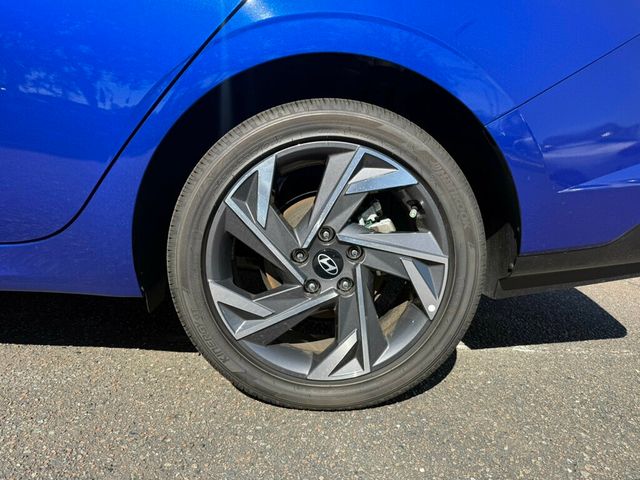 2025 Hyundai Elantra SEL Convenience IVT - 22945595 - 9