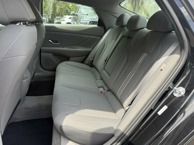 2025 Hyundai Elantra SEL Convenience IVT - 23064715 - 10
