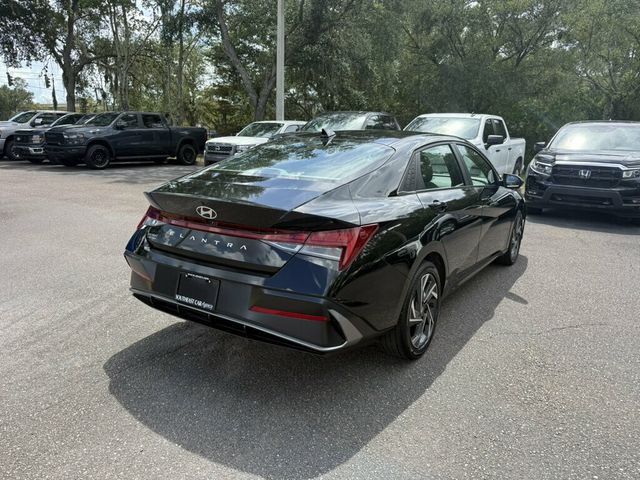 2025 Hyundai Elantra SEL Convenience IVT - 23064715 - 11