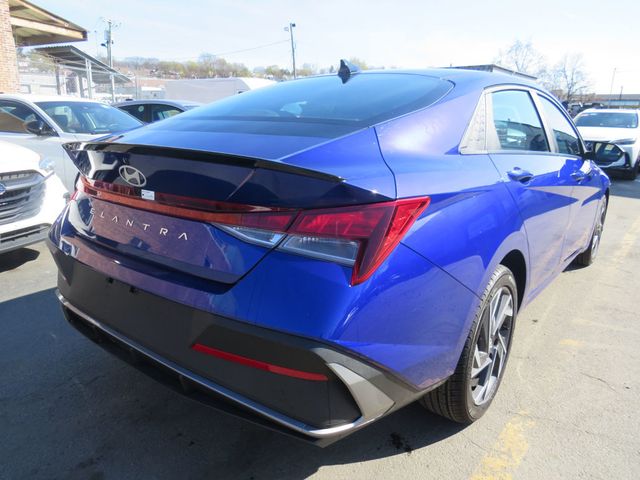 2025 Hyundai Elantra SEL Sport IVT - 23010958 - 4