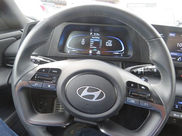 2025 Hyundai Elantra SEL Sport IVT - 23090617 - 9