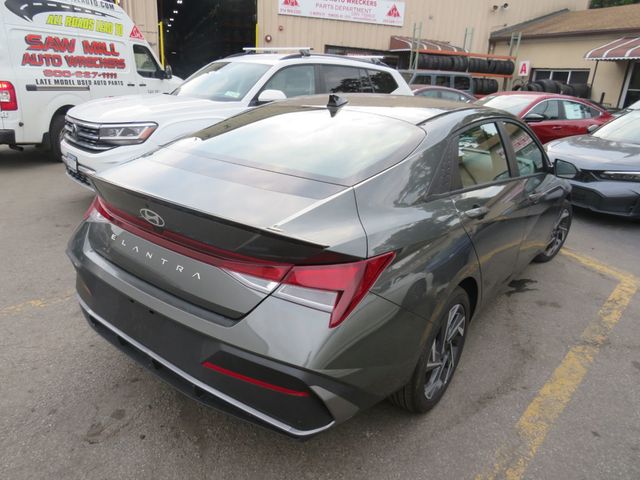 2025 Hyundai Elantra SEL Sport IVT - 23090617 - 3