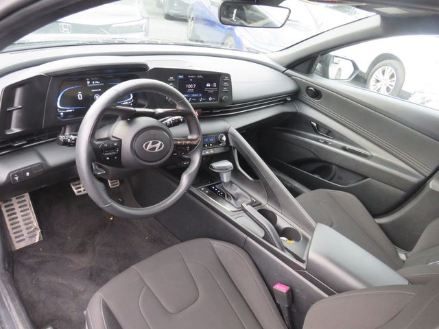2025 Hyundai Elantra SEL Sport IVT - 23090617 - 6