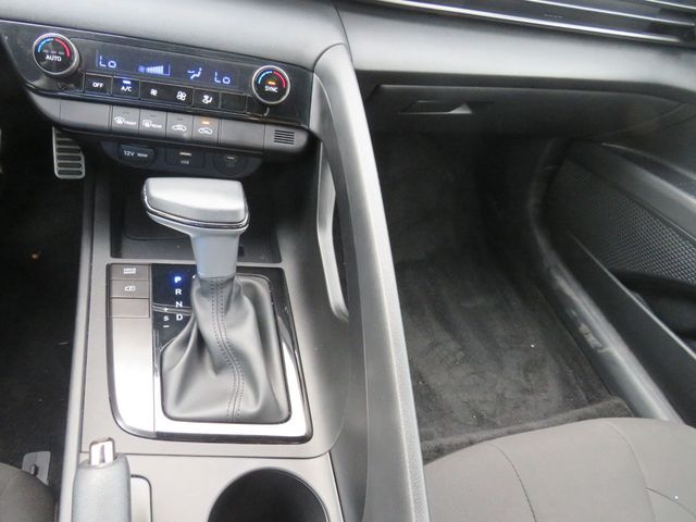 2025 Hyundai Elantra SEL Sport IVT - 23090617 - 8